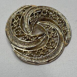 Vintage Gold Round Brooch